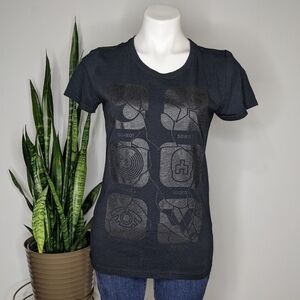 ✨3/$15 Loot Crate Black Mirror t-shirt M